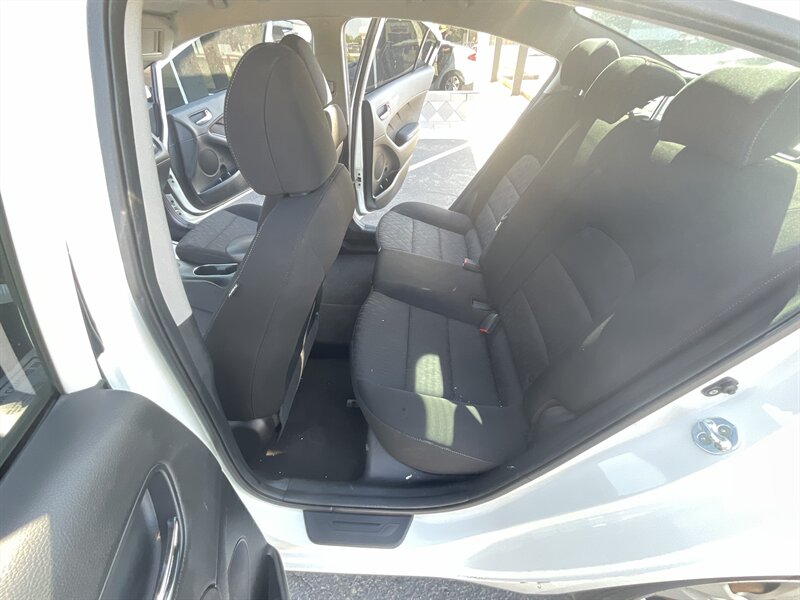 2016 Kia Forte LX - Photo 12 - Las Cruces, NM 88005