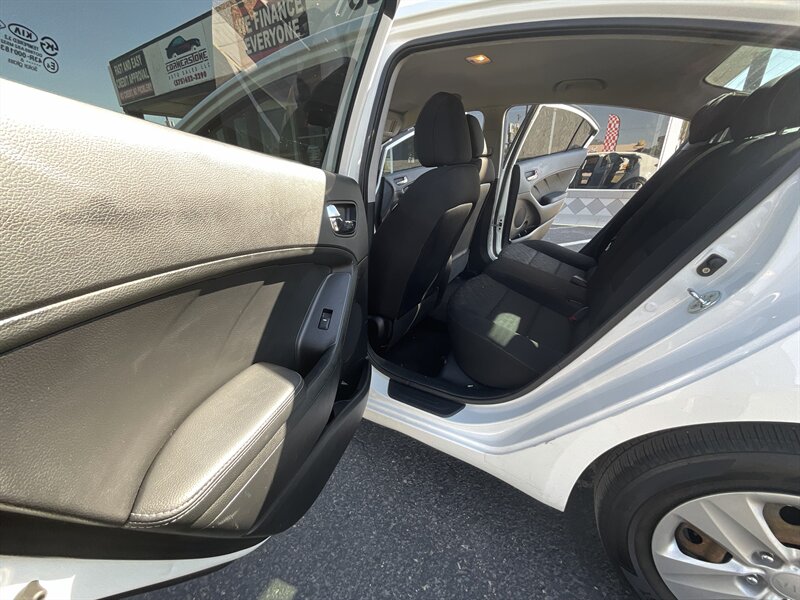 2016 Kia Forte LX - Photo 11 - Las Cruces, NM 88005