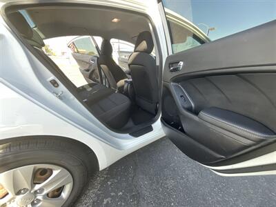2016 Kia Forte LX - Photo 18 - Las Cruces, NM 88005