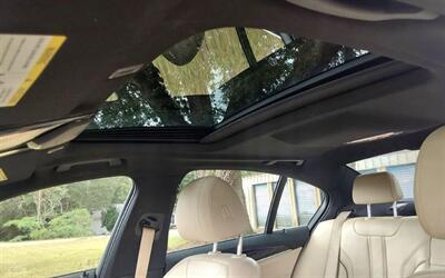 2018 BMW I   - Photo 8 - Deridder, LA 70634