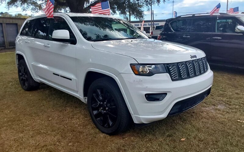 2021 Jeep Grand Cherokee LAREDO - Photo 2 - Deridder, LA 70634