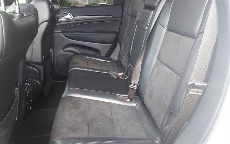 2021 Jeep Grand Cherokee LAREDO - Photo 6 - Deridder, LA 70634