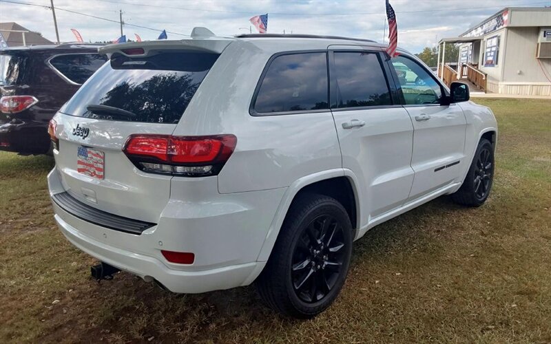 2021 Jeep Grand Cherokee LAREDO - Photo 3 - Deridder, LA 70634