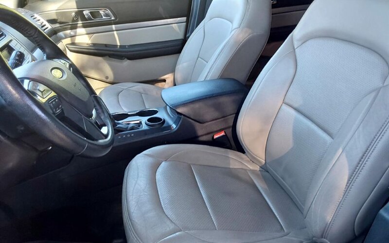 2018 Ford Explorer XLT - Photo 9 - Deridder, LA 70634