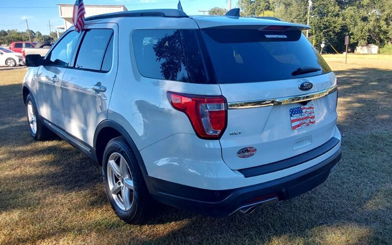 2018 Ford Explorer XLT - Photo 4 - Deridder, LA 70634