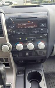 2013 Toyota Tundra CREWMAX SR5 - Photo 8 - Deridder, LA 70634