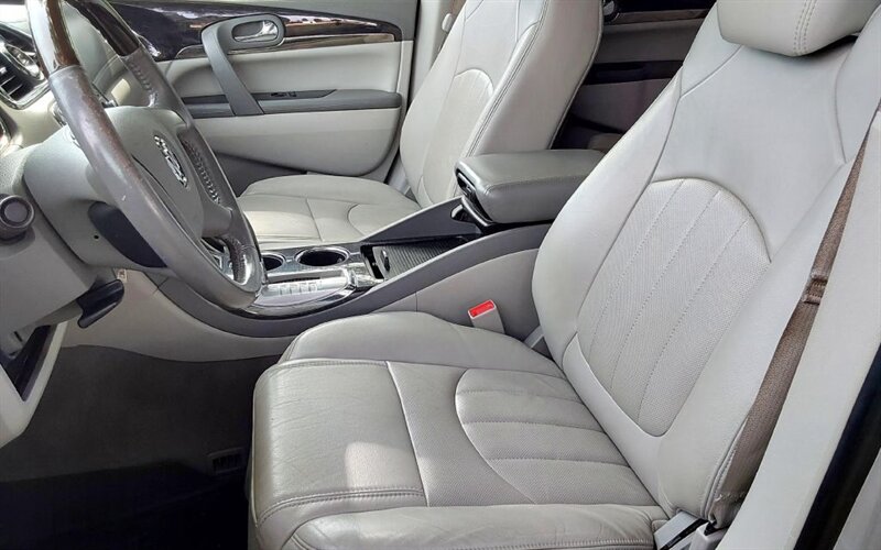 2017 Buick Enclave Leather - Photo 11 - Deridder, LA 70634