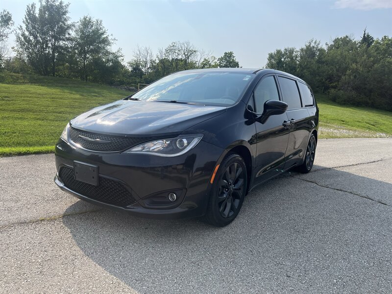 2018 Chrysler Pacifica Touring Plus  