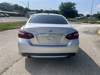2018 Nissan Altima 2.5 SV - Photo 7 - Kansas City, MO 64134-4202