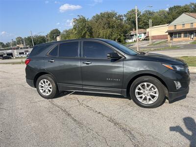 2018 Chevrolet Equinox LS - Photo 4 - Kansas City, MO 64134-4202