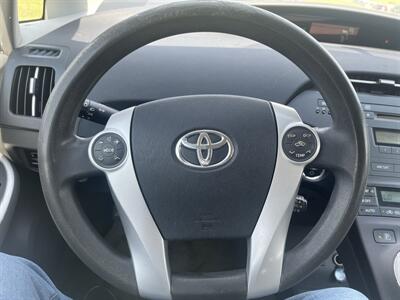 2010 Toyota Prius II   - Photo 14 - Kansas City, MO 64134-4202