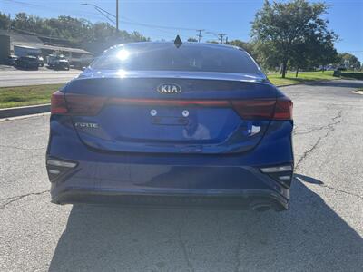 2020 Kia Forte LXs - Photo 7 - Kansas City, MO 64134-4202