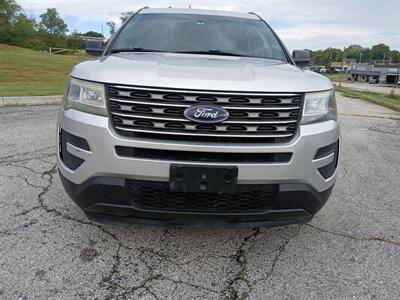 2017 Ford Explorer - Photo 2 - Kansas City, MO 64134-4202