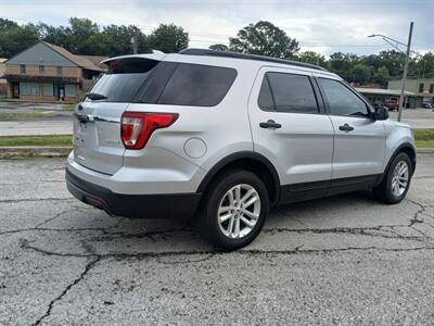 2017 Ford Explorer - Photo 6 - Kansas City, MO 64134-4202