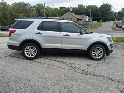 2017 Ford Explorer - Photo 5 - Kansas City, MO 64134-4202