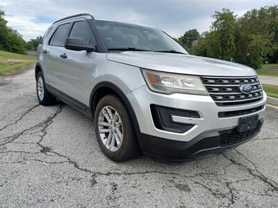2017 Ford Explorer - Photo 3 - Kansas City, MO 64134-4202