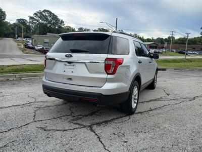 2017 Ford Explorer - Photo 7 - Kansas City, MO 64134-4202