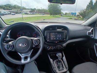 2020 Kia Soul LX   - Photo 17 - Kansas City, MO 64134-4202