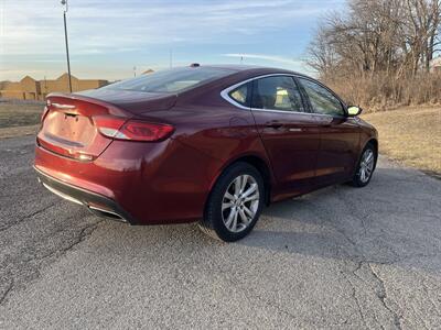 2016 Chrysler 200 Limited Platinum - Photo 3 - Kansas City, MO 64134-4202
