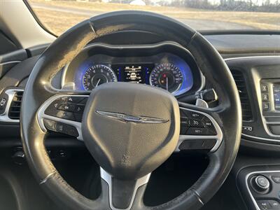 2016 Chrysler 200 Limited Platinum - Photo 15 - Kansas City, MO 64134-4202