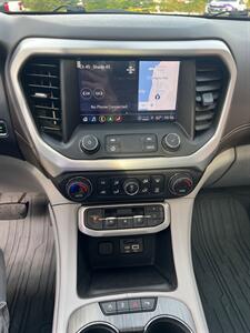 2023 GMC Acadia SLT - Photo 11 - Ketchikan, AK 99901