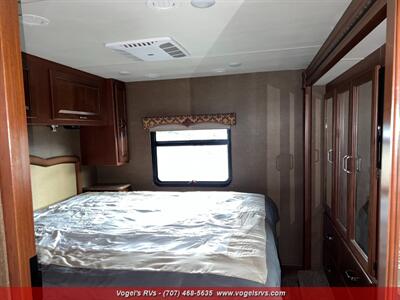 2016 THOR 34F HURRICANE MH   - Photo 20 - Ukiah, CA 95482