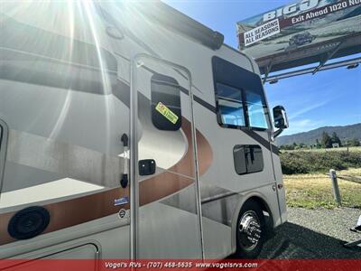 2016 THOR 34F HURRICANE MH   - Photo 25 - Ukiah, CA 95482