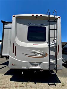 2016 THOR 34F HURRICANE MH   - Photo 4 - Ukiah, CA 95482