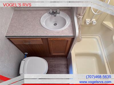 2006 LANCE 1181 *PRE-OWNED* - Photo 19 - Ukiah, CA 95482