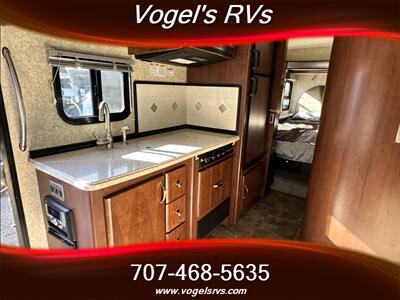 2012 Fleetwood TIOGA  24R - Photo 8 - Ukiah, CA 95482