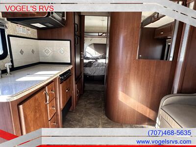 2012 Fleetwood TIOGA  24R - Photo 9 - Ukiah, CA 95482