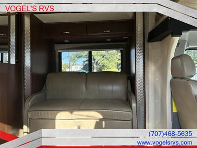 2012 Fleetwood TIOGA  24R - Photo 5 - Ukiah, CA 95482