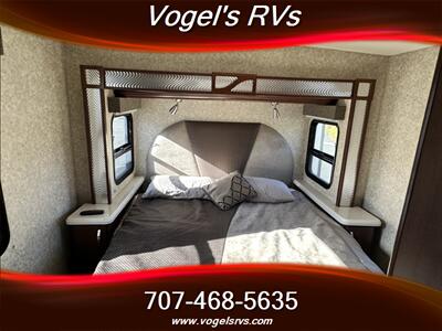 2012 Fleetwood TIOGA  24R - Photo 10 - Ukiah, CA 95482