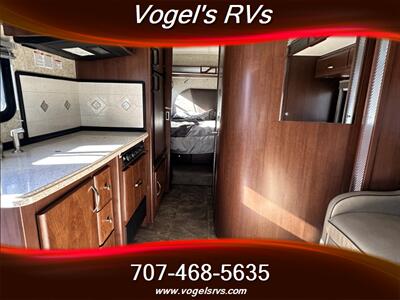 2012 Fleetwood TIOGA  24R - Photo 9 - Ukiah, CA 95482