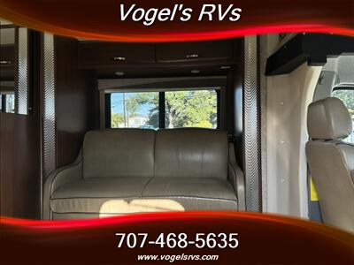 2012 Fleetwood TIOGA  24R - Photo 5 - Ukiah, CA 95482