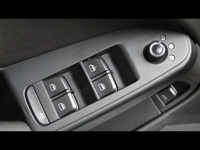 2010 Audi A4 2.0T Premium Plus - Photo 29 - Winnetka,