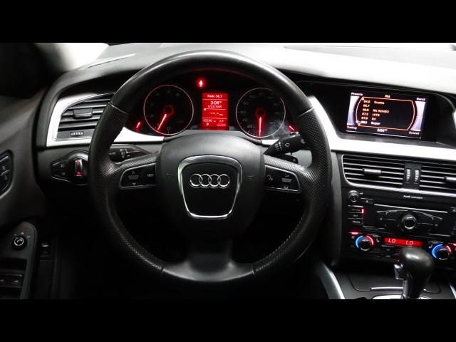 2010 Audi A4 2.0T Premium Plus - Photo 24 - Winnetka,