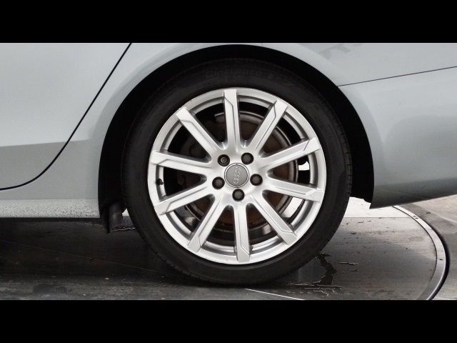 2010 Audi A4 2.0T Premium Plus - Photo 39 - Winnetka,