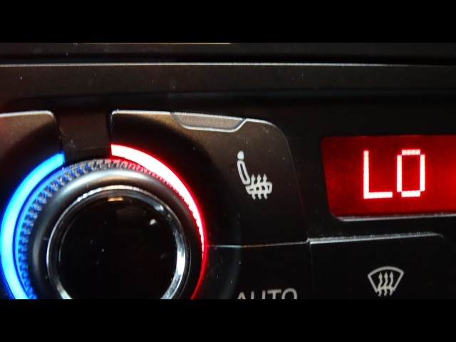 2010 Audi A4 2.0T Premium Plus - Photo 36 - Winnetka,