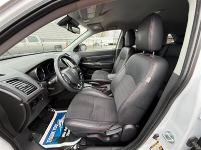 2002 Lexus LX 470   - Photo 2 - Spring City, PA 19475