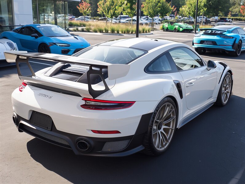 2018 Porsche 911 GT2-RS Weissach-Pkg  